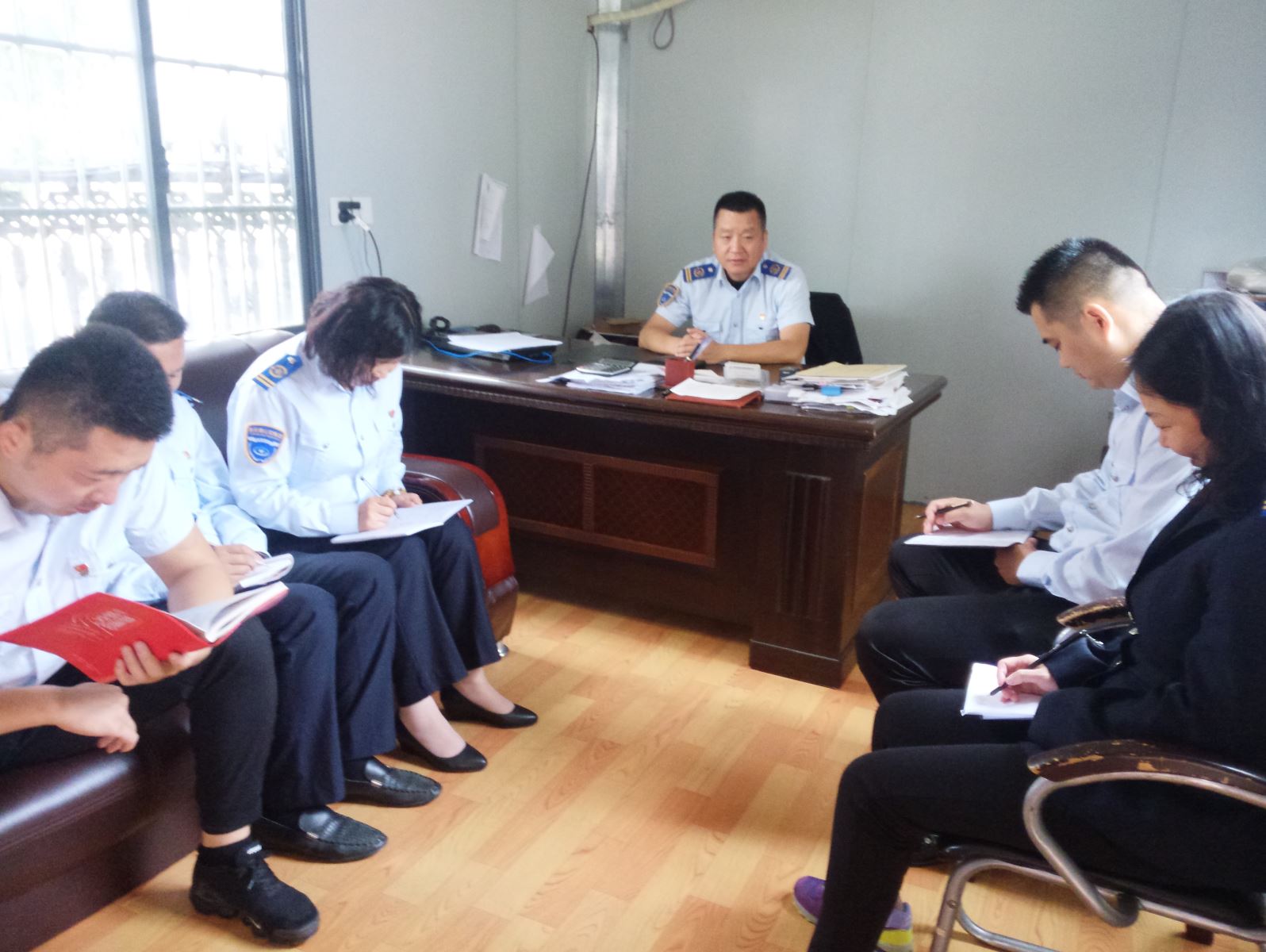 公交集团旅游公司召开节后收心工作会议