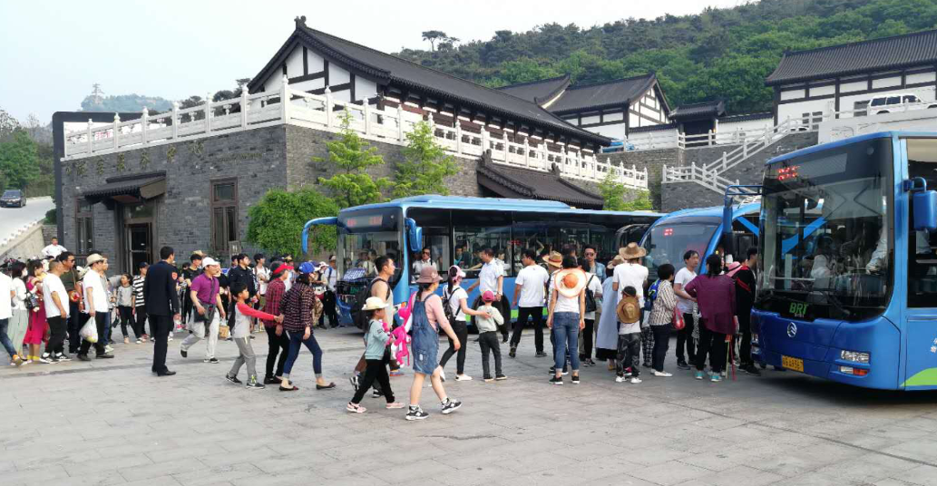 公交集团圆满完成五一小长假运输保障任务