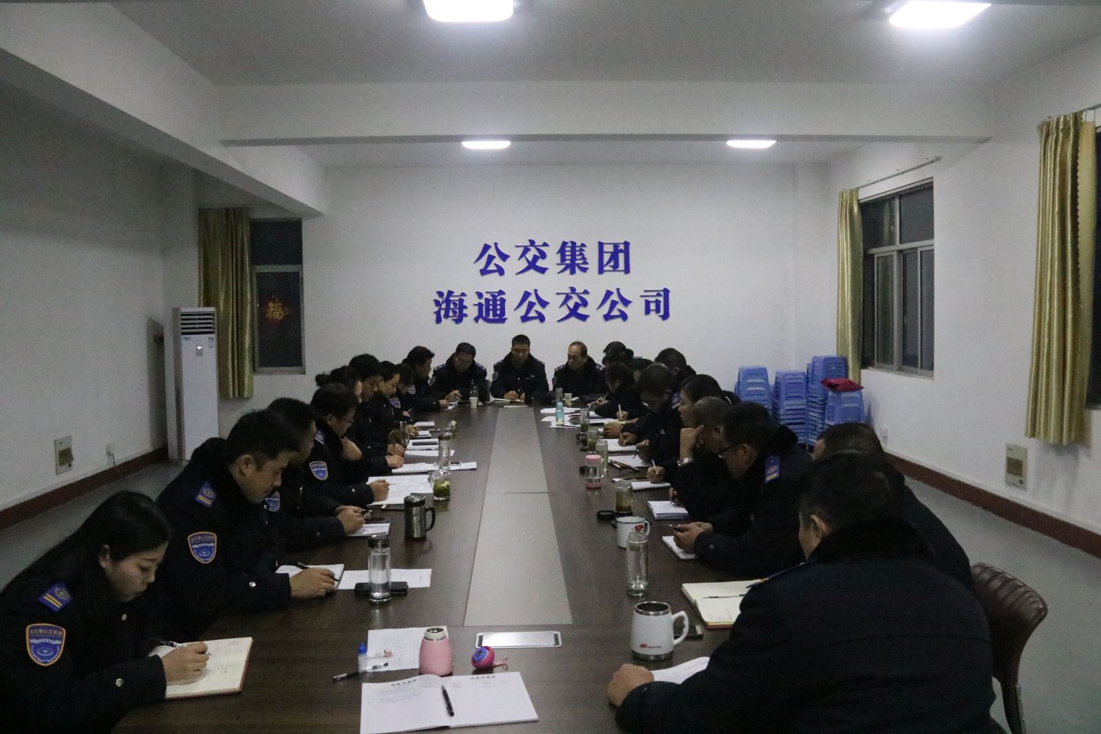 公交集团公交事业一部全面推行“六转”服务工作法  助推扁平化改革促成效