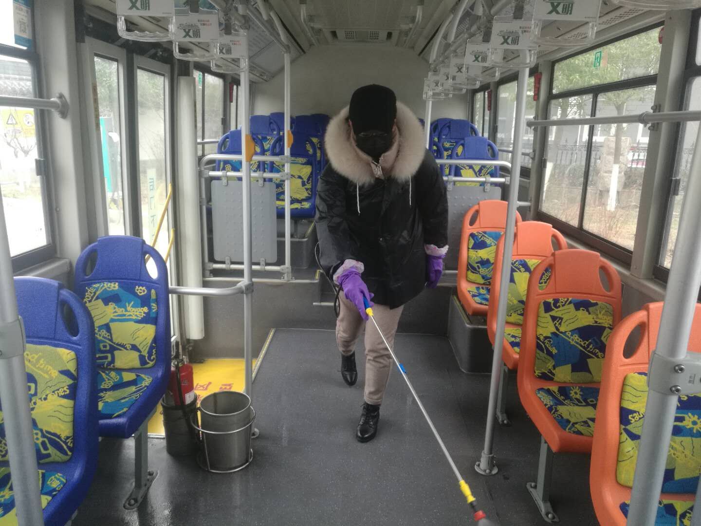 巾帼不让须眉  最美调度员吴荣