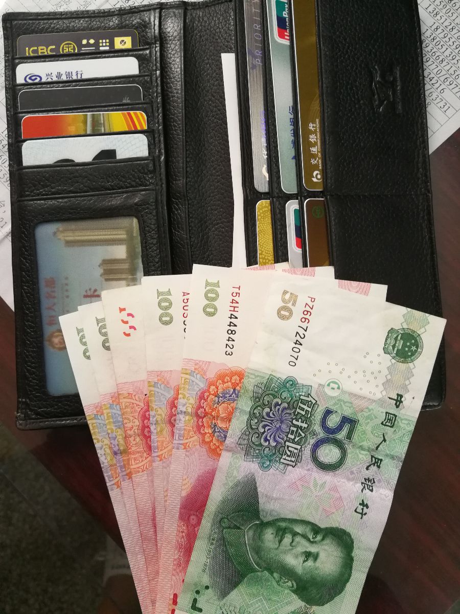 公交15路驾驶员王中胜拾金不昧受表扬