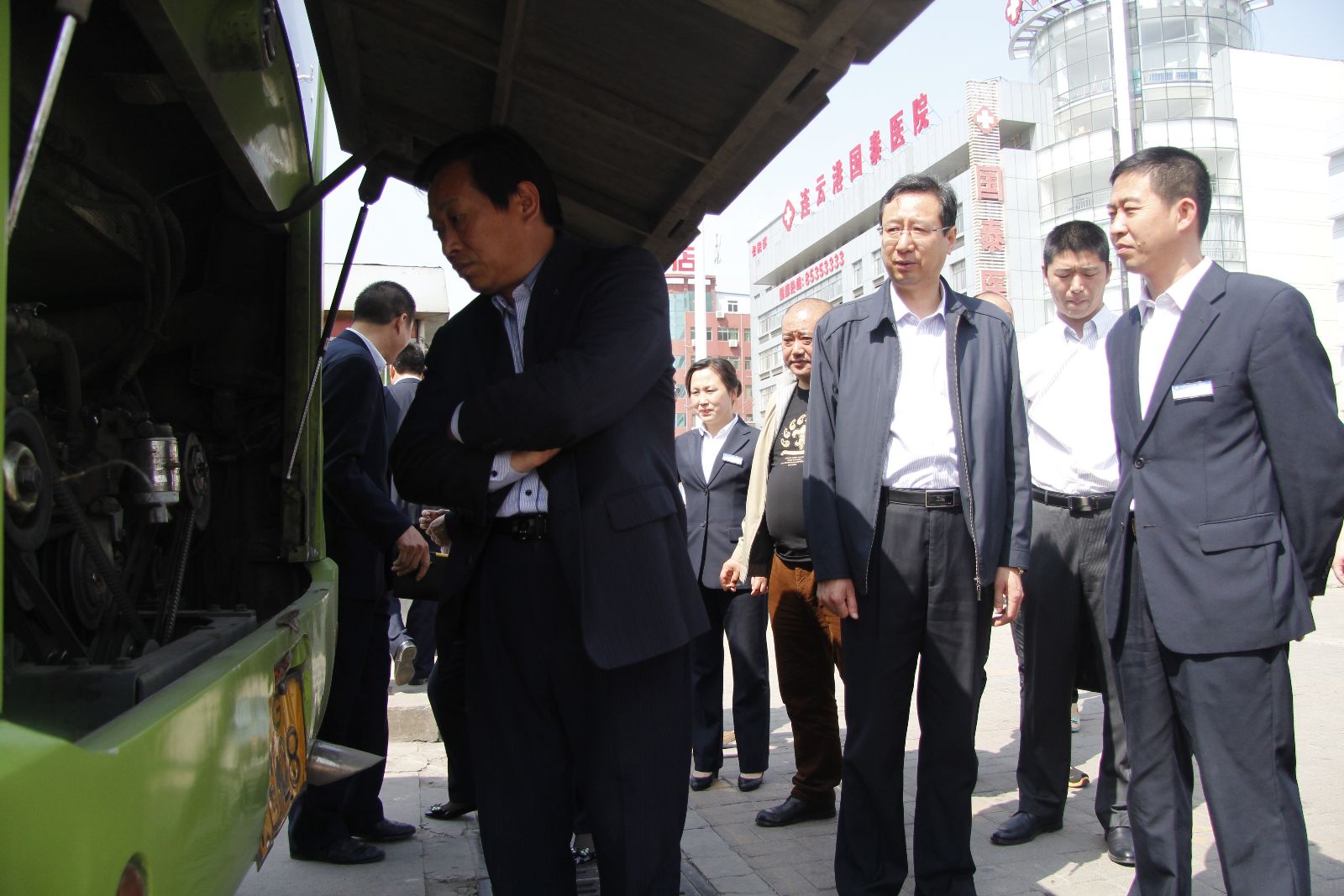 海通公交召开“双基”提升工作现场会