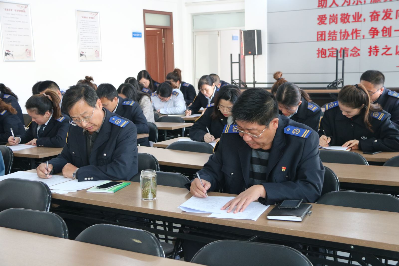 公交集团开展党规党纪和信访条例学习测试活动