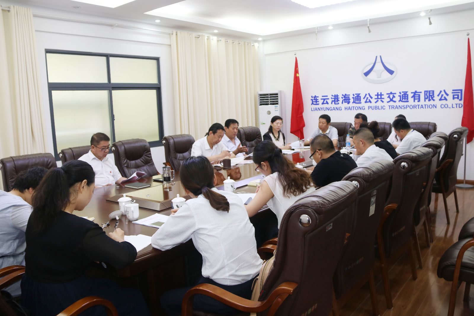 海通公交公司党委开展重温《党委会的工作方法》加强领导班子建设专题讨论
