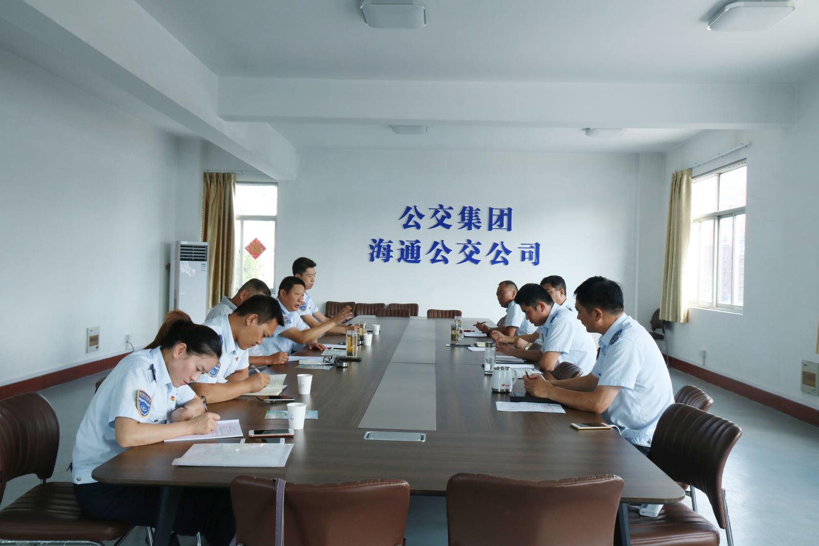 公交集团召开线路优化调整调研会议