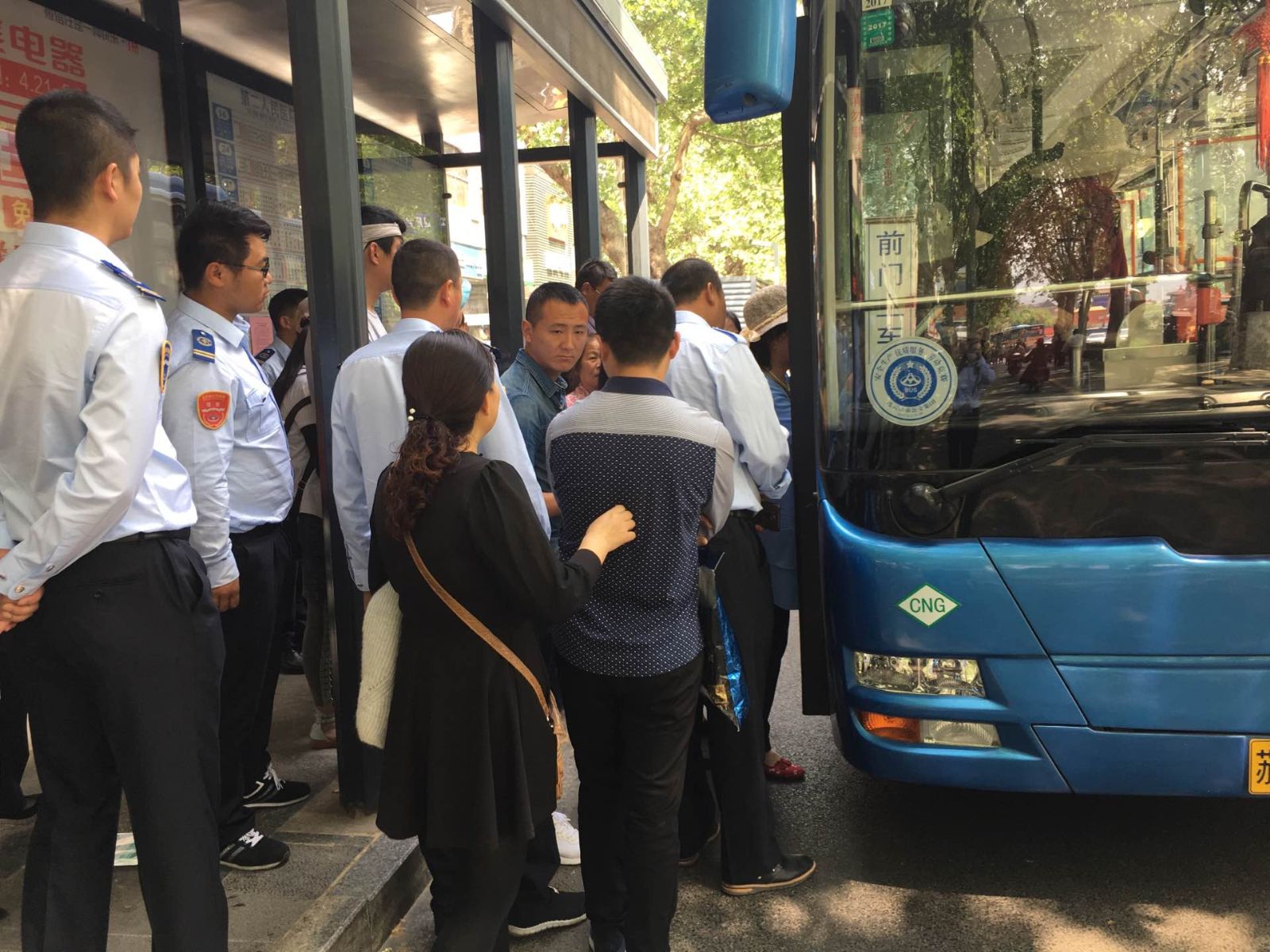 “庙会”现场客流疏导有序，运营组织良好