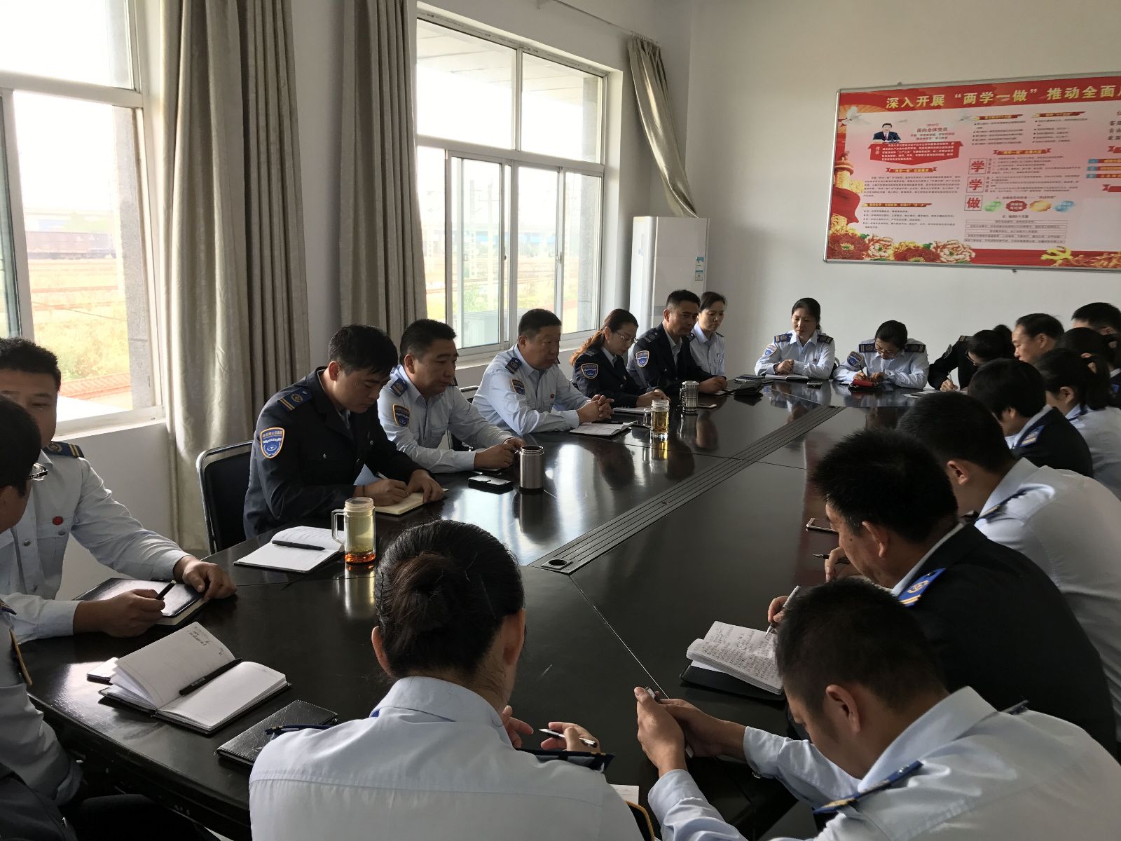 公交东部公司召开“中秋、国庆”长假节后收心会