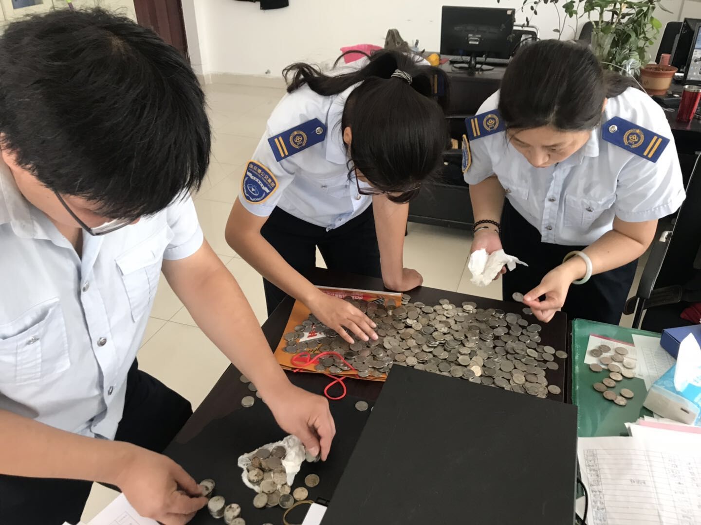 公交集团东部公司积极做好残币兑换工作
