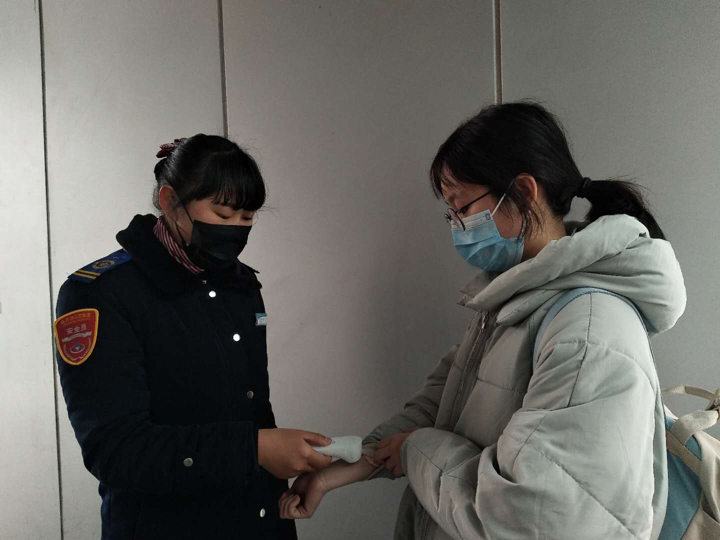 好人好事暖人心，BRT站台传递正能量